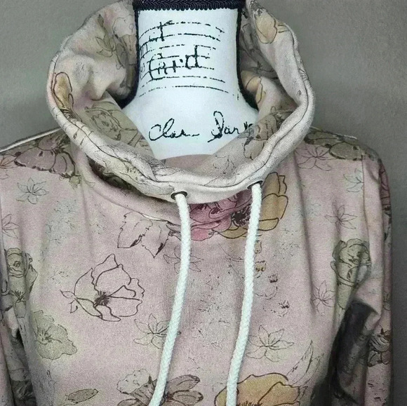 Ampersand Cowl Neck sweatshirt - Picture 3 of 6